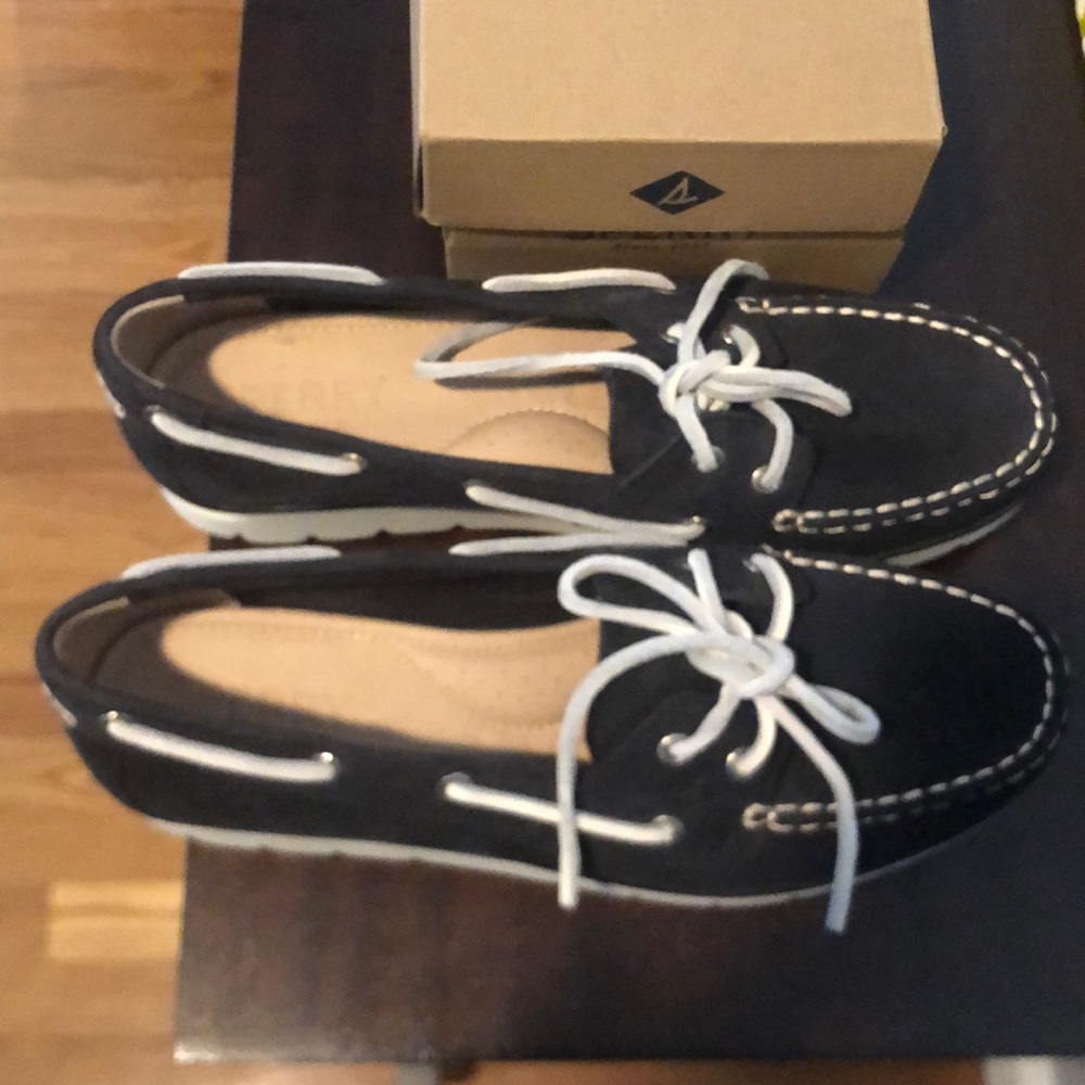 Women’s Sperry Top Siders size 8.5 new